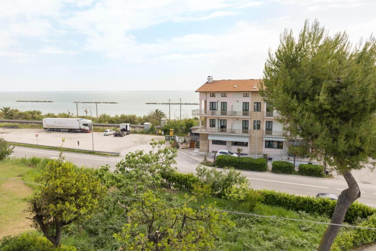 B&B Alba Sul Mare Guest House Massignano Zewnętrze zdjęcie