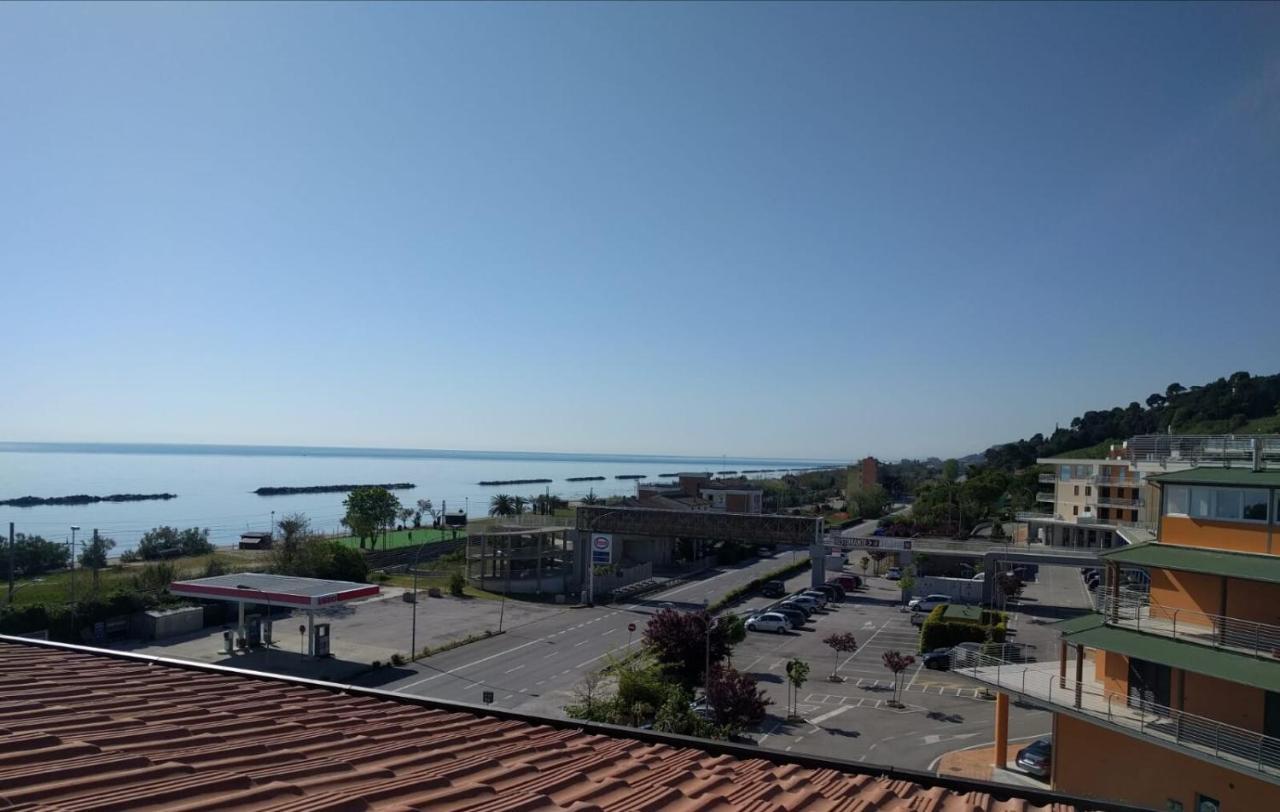 B&B Alba Sul Mare Guest House Massignano Zewnętrze zdjęcie