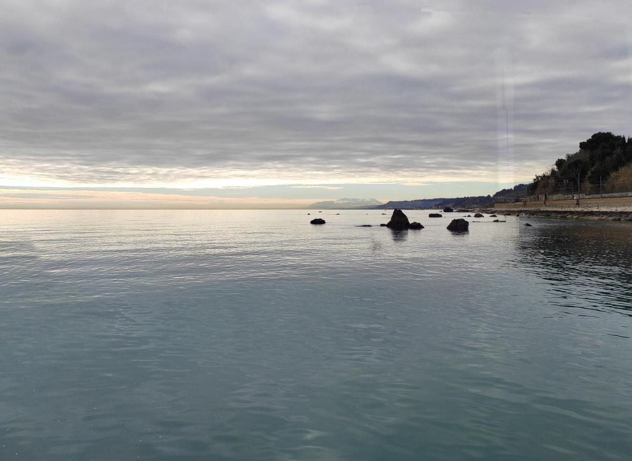 B&B Alba Sul Mare Guest House Massignano Zewnętrze zdjęcie