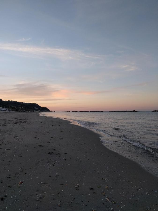 B&B Alba Sul Mare Guest House Massignano Zewnętrze zdjęcie